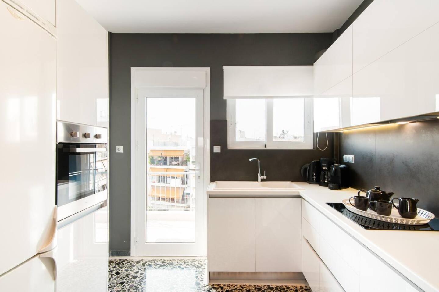 Ma Maison Nο 1, Penthouse, Acropolis And Lycabettus View, Ultra High Speed Internet 300 Mbps, 15' To Acropolis By Metro, 1' From Metro Station Афіни Екстер'єр фото
