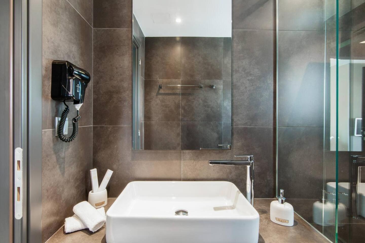 Ma Maison Nο 1, Penthouse, Acropolis And Lycabettus View, Ultra High Speed Internet 300 Mbps, 15' To Acropolis By Metro, 1' From Metro Station Афіни Екстер'єр фото