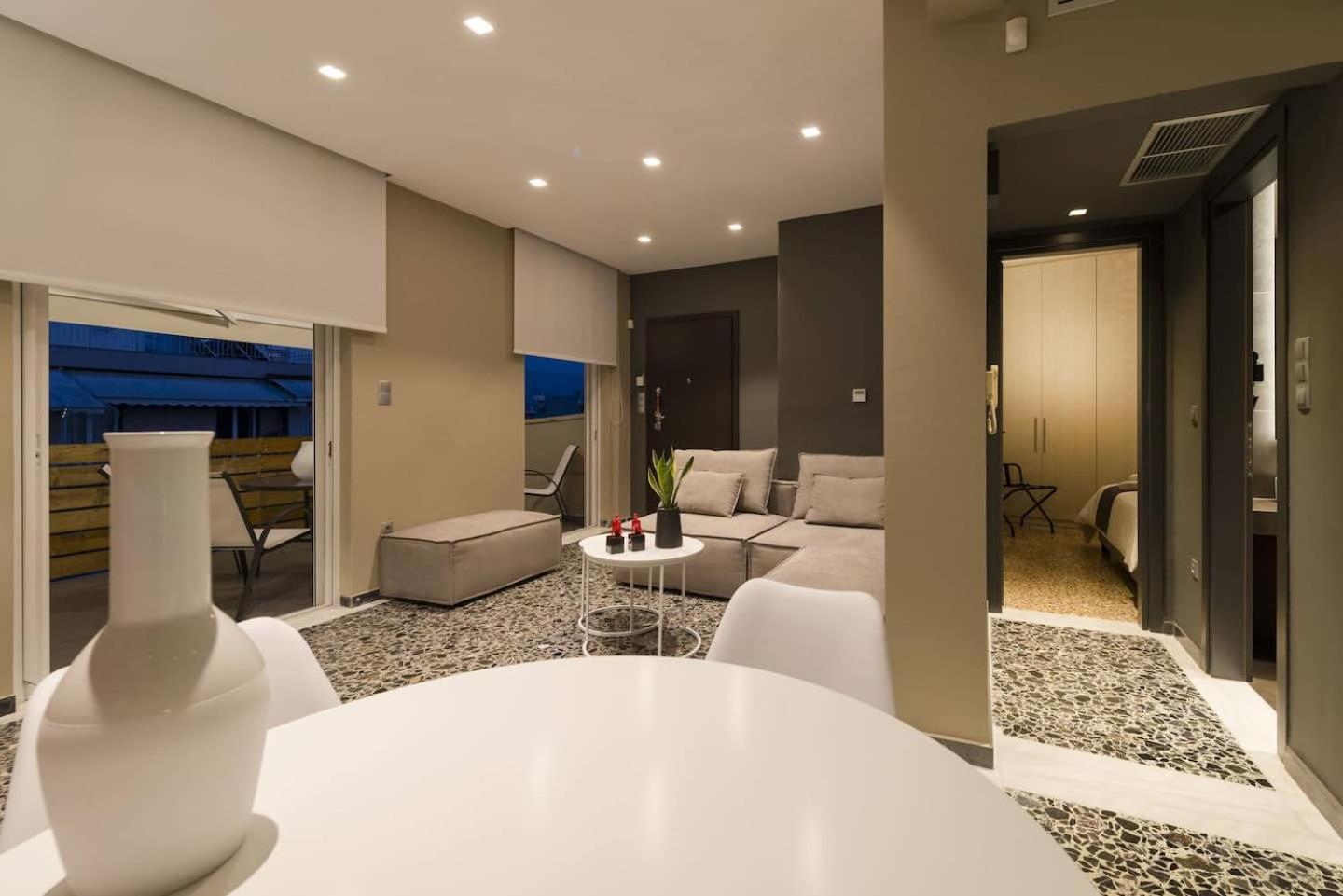 Ma Maison Nο 1, Penthouse, Acropolis And Lycabettus View, Ultra High Speed Internet 300 Mbps, 15' To Acropolis By Metro, 1' From Metro Station Афіни Екстер'єр фото